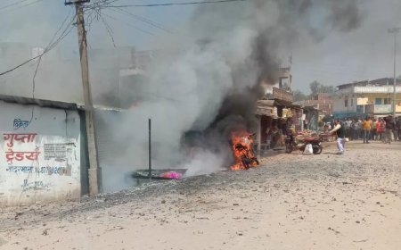 झारखंड के गढ़वा में पटाखा दुकान में लगी भीषण आग, 2 बच्चों समेत 5 लोगों की मौत