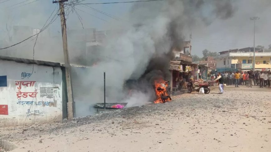 झारखंड के गढ़वा में पटाखा दुकान में लगी भीषण आग, 2 बच्चों समेत 5 लोगों की मौत