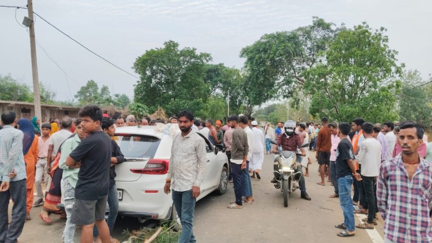 मेराल डंडई की मुख्य पथ पर ,कार और बाइक के भिड़ंत में दो की मौत
